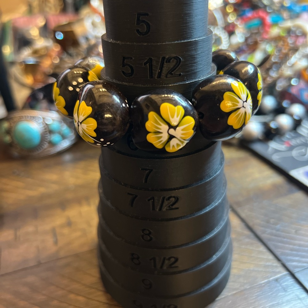 💜Black Nut Bracelet with Yellow Floral Design